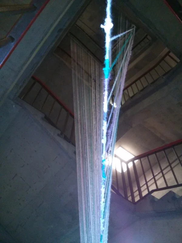 Threads (3rd Straight Bottom)